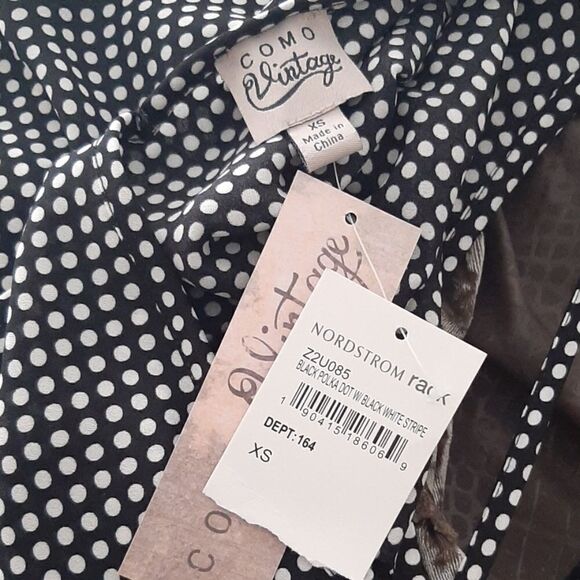 NWT black/white polka dot flutter sleeve top - Picture 4 of 4